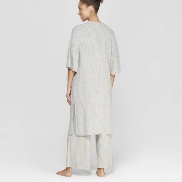 Stars Above Women’s Gray Short Bell Sleeve Wide Rib Robe - Picture 2 of 8